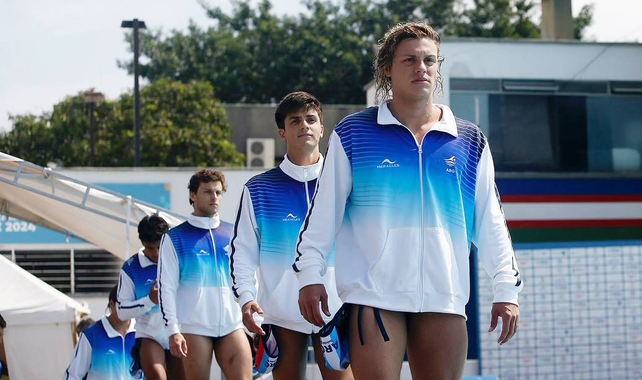 Nicol&aacute;s Fern&aacute;ndez de Regatas de Santa Fe, segundo en la fila, form&oacute; parte del seleccionado Los Yacar&eacute;s en Colombia.