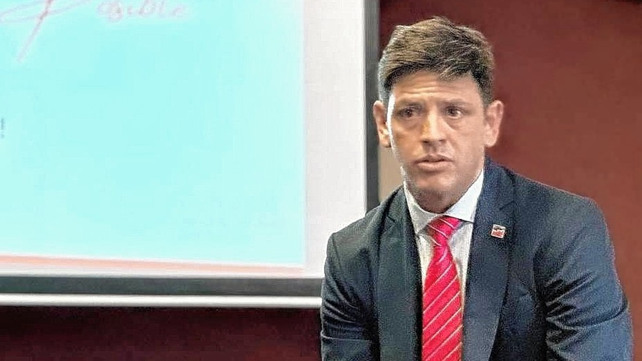 Mauro Aranda reemplaza a Federico Schmidt como entrenador principal en Universitario de Santa Fe. Mauro Aranda reemplaza a Federico Schmidt como entrenador principal en Universitario de Santa Fe.