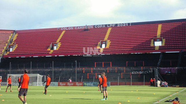 Colón buscaría levantar la sanción en la tribuna sur para gestionar más entradas ante Talleres.
