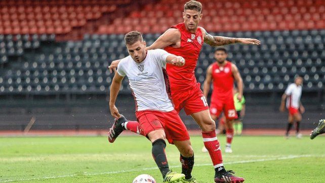 Unión jugó su último amistoso de pretemporada ante Newell's.