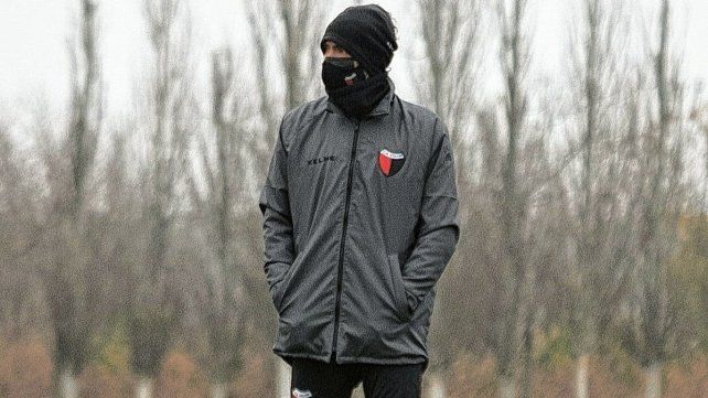 Eduardo Domínguez tiene muchos problemas para armar los 11 de Colón que visitarán a River. 