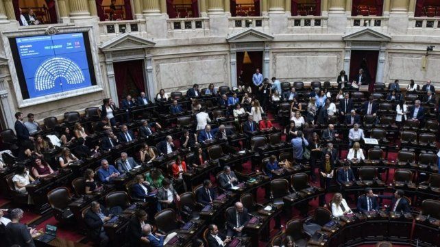 El Gobierno buscaría sancionar la reforma laboral el 27 de febrero en el Senado El Gobierno buscaría sancionar la reforma laboral el 27 de febrero en el Senado