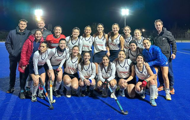 La Salle Jobson gole&oacute; a Universitario con tres goles de la capitana Roc&iacute;o Carlen.