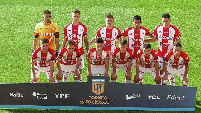 Juan Azconz&aacute;bal pondr&iacute;an los mismos 11 de Uni&oacute;n que superaron a San Lorenzo para visitar a Hurac&aacute;n. UNO Santa Fe | Jos&eacute; Busiemi