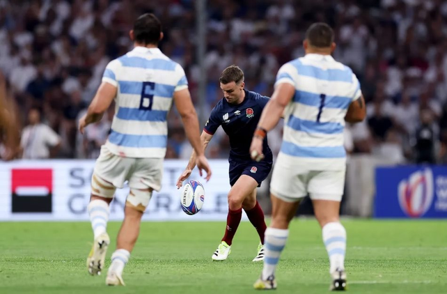 El número diez George Ford, marcó todos los puntos para Inglaterra en la victoria ante Los Pumas.