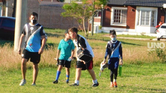 Desde primera división hasta la escuelita, y pasando por las categorías formativas, en Cosmos FC la actividad deportiva está a pleno y con muy buena cantidad de jugadores.