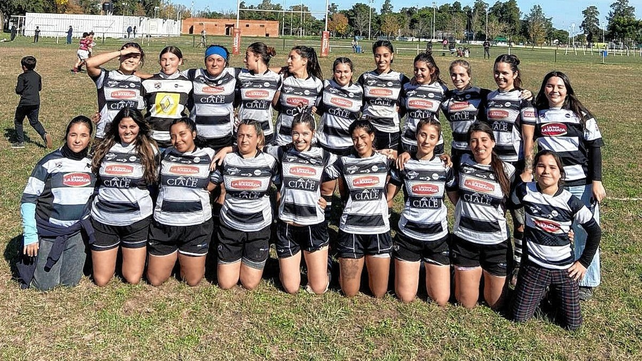 El rugby femenino de Alma Juniors de Esperanza fue anfitri&oacute;n del Torneo Dos Ciudades.