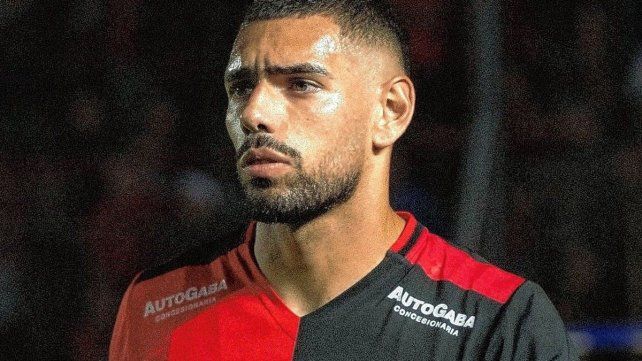 El ingreso de Nicolás Delgadillo fue uno de aspectos destacados en la victoria de Colón ante Nueva Chicago. El ingreso de Nicolás Delgadillo fue uno de aspectos destacados en la victoria de Colón ante Nueva Chicago.