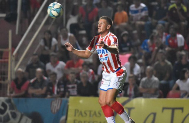 Francisco Gerometta ser&iacute;a una de las apuestas de Juan Azconz&aacute;bal en Uni&oacute;n para el Cl&aacute;sico Santafesino. Prensa Uni&oacute;n