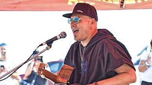 La nota cuenta la historia de cómo el surf ha ayudado a que Fer Ruiz Díaz recupere la felicidad.