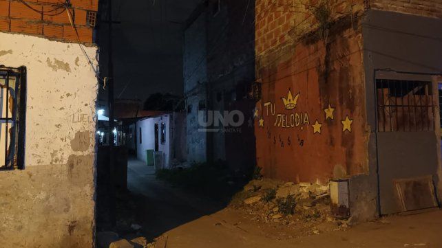 El primero de los hechos, tuvo como víctima a una mujer y a su hijo, en una vivienda de calle Saavedra al 6200 en el barrio Triángulo en Rosario