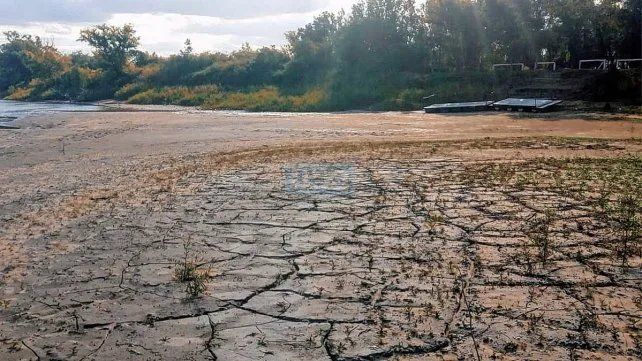 Imágenes de las orillas del río en la ciudad de Paraná.