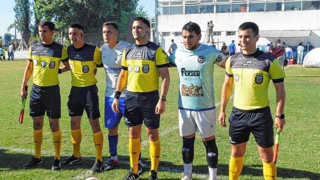 Maximiliano Moya fue el &aacute;rbitro del triunfo de Academia Cabrera por 2 a 0 sobre Banco Provincial.