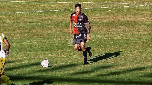 Eduardo Domínguez vuelve a sumar a Paolo Goltz en Colón para el duelo ante Sarmiento. UNO Santa Fe | José Busiemi