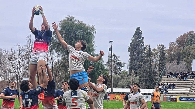 En cancha de Marista de Mendoza, la USR derrot&oacute; al conjunto de Cuyo y San Juan.