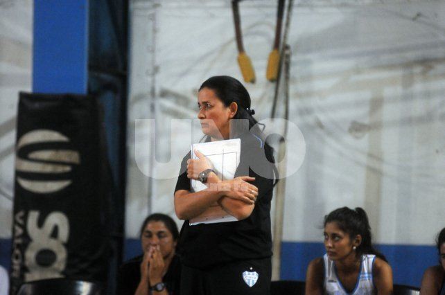 Lorena G&oacute;ngora es la primera entrenadora en trabajar en las selecciones masculinas de v&oacute;ley