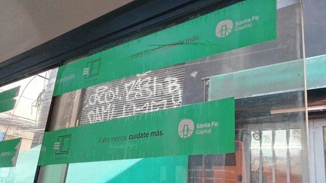Colectivos. Las ventanillas deben ir abiertas para garantizar la ventilación debido a que el covid se transmite por aerosoles.