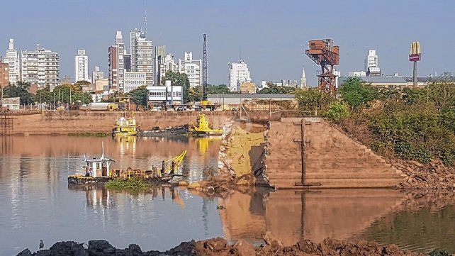 El muelle del dique 2 en el Puerto de Santa Fe 