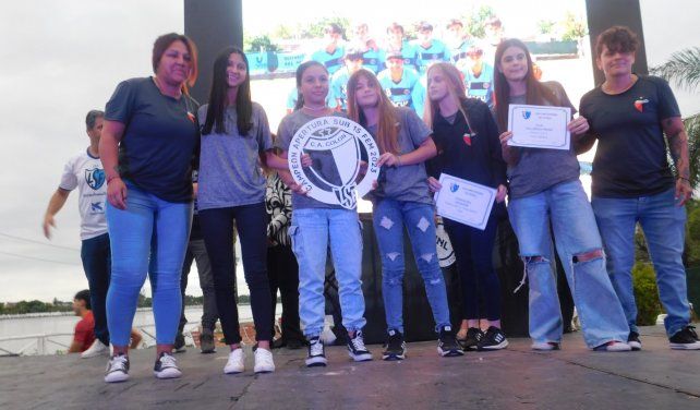  Con mucho entusiasmo y trabajo, el fútbol femenino de Colón sigue creciendo y cosechando festejos.