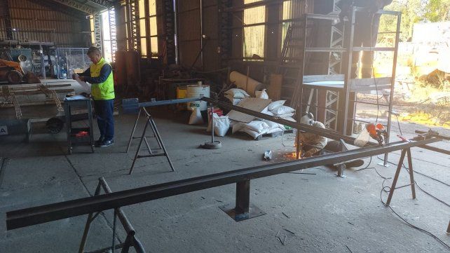 La empresa contratista se prepara para montar el obrador sobre el Carretero.