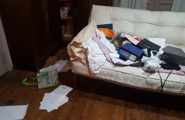 En pleno barrio Candioti y sorprendieron a un anciano de 81 años cuando salía de su baño.