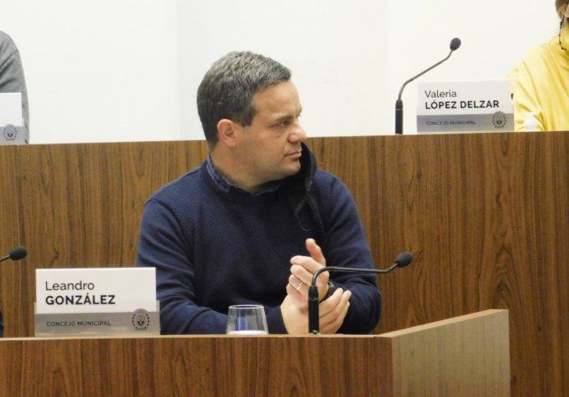 El presidente del Concejo Municipal, Leandro González, recibió a los dirigentes de Colón y Unión en la previa al derby santafesino.