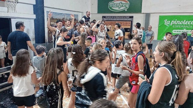 Almagro A extendió su reinado a nivel asociativo con una nueva conquista en el Torneo Oficial.