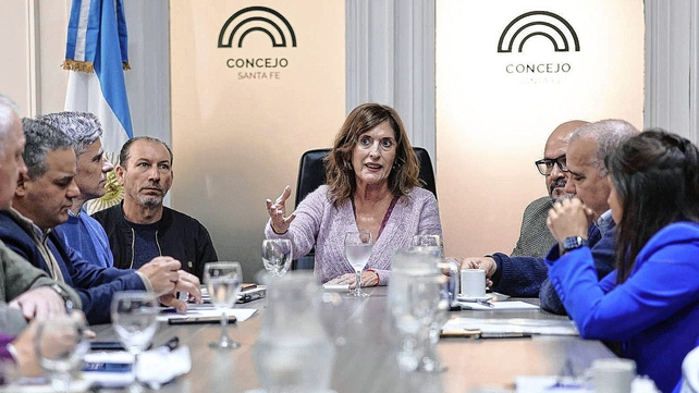 La reuni&oacute;n entre los ediles y los funcionarios provinciales se realiz&oacute; en la sala Zapata Goll&aacute;n.