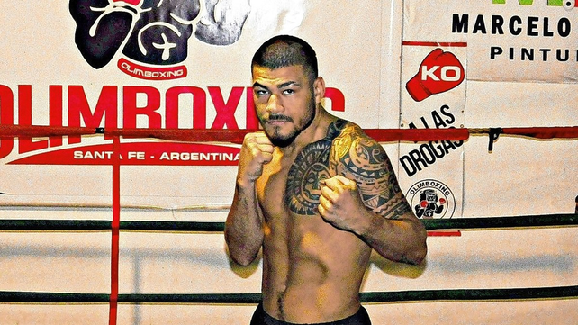 El Chino Far&iacute;as se recuper&oacute; de una lesi&oacute;n en los nudillos y el primer combate ser&aacute; en C&oacute;rdoba en una velada organizada por Arano Box.