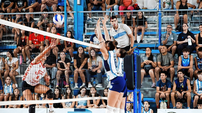 La escuadra santafesina fue claramente superior y cerr&oacute; el segundo triunfo del cuarto weekend.