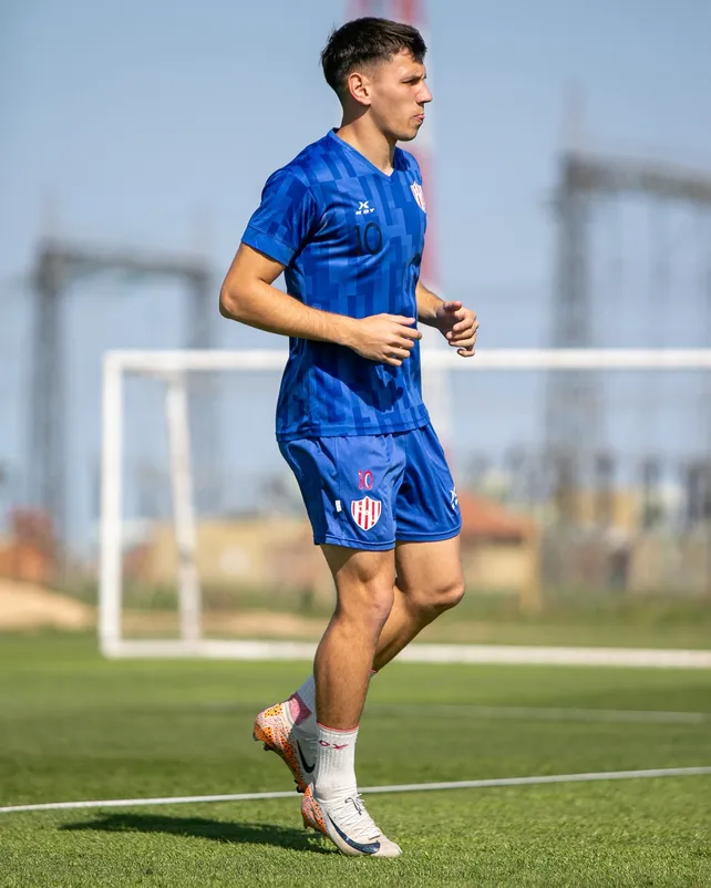 Enzo Rold&aacute;n est&aacute; a pleno del tobillo para ser titular en Uni&oacute;n.