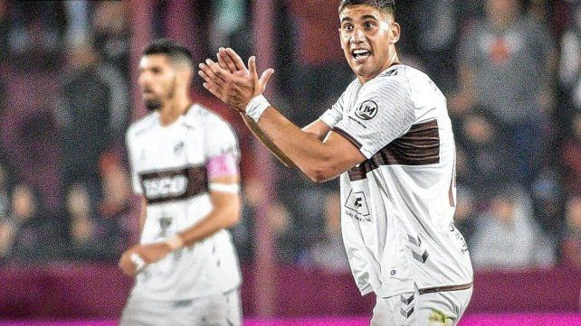 Platense le debe a Colón cuotas del pase de Leonel Picco. Platense le debe a Colón cuotas del pase de Leonel Picco.