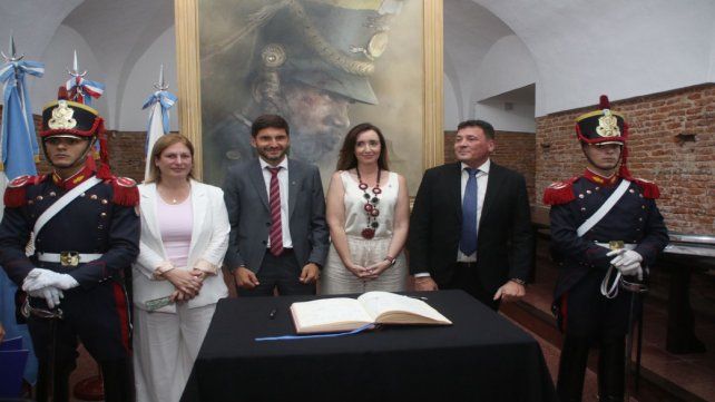 Acto oficial en el Campo de la Gloria, en San Lorenzo.