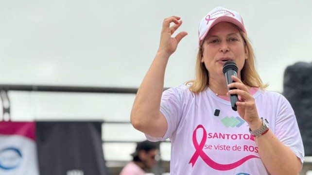 La Municipalidad acompañó una nueva edición de la campaña “Santoto se viste de Rosa”