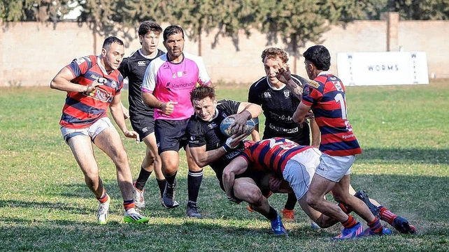 El cl&aacute;sico de equipos fundadores de la USR, qued&oacute; para los Cuervos ante los Cangrejos por 67 a 7.