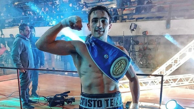 El p&uacute;gil santafesino Alexis Sicilia, es el nuevo campe&oacute;n argentino supergallo, al derrotar a Juan Cejas en la Docta.