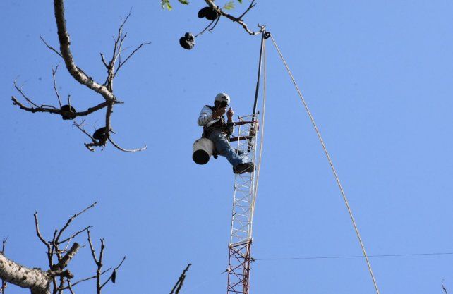 El trabajo en barrio Las Lomas para el acceso a internet