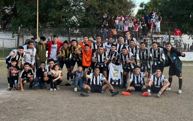 Nacional es el puntero del ascenso y recibirá al duro equipo de Don Salvador.  