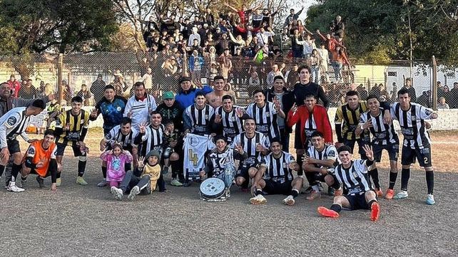 En el ascenso de Liga Santafesina, el puntero Nacional será anfitrión del duro equipo de Alto Verde. En el ascenso de Liga Santafesina, el puntero Nacional será anfitrión del duro equipo de Alto Verde.