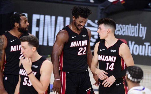 Miami sac&oacute; pecho ante Lakers y le puso suspenso a la final de la NBA.