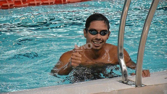 En el Nacional concretado en Buenos Aires ganó las pruebas de 1500, 800 y 400 metros libres.