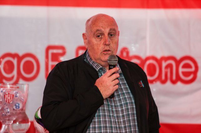 El presidente de Unión, Luis Sphan, encabezó la presentación del Torneo Internacional que se disputará la próxima semana.
