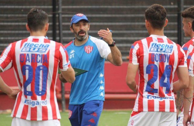 Azconzábal tendría pensado poner lo mejor que tiene a disposición para el partido que Unión disputará en Tucumán.