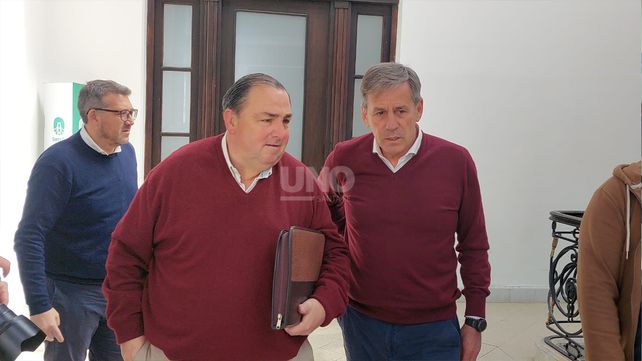 Casualidad que llamó la atención. Jatón y Poletti vistieron el mismo sweater.