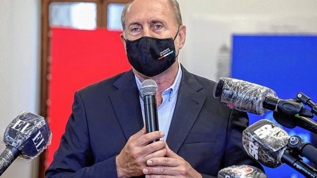 El gobierno provincial analiza el decreto nacional para definir las nuevas medidas que regirán en territorio santafesino