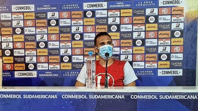 El capitán de Unión, Claudio Corvalán analizó el empate ante Junior en Santa Fe.