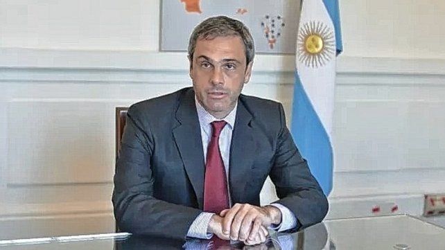 Guillermo Michel, director de Aduana, detectó las sobrefacturaciones de importaciones