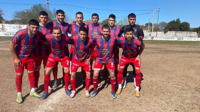 En el Tesoro Ferrero, La Perla del Oeste fue contundente ante Atenas y lo goleó por 5 a 1.