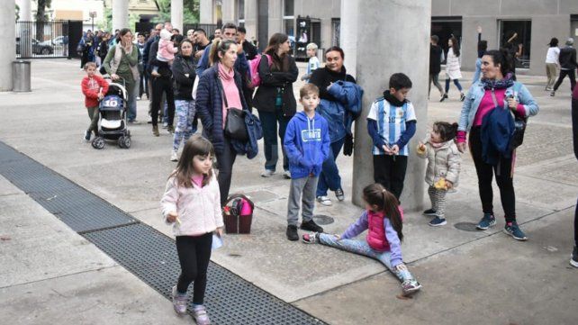 La Copa del Mundo, el trofeo más preciado ya está en la ciudad de Santa Fe