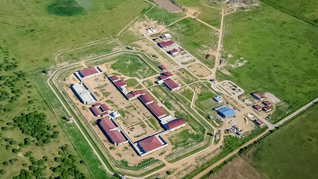 El complejo de 15.767 m2 se ubica en un predio de 62 hect&aacute;reas, sobre la ruta provincial 62 en Coronda. Permitir&aacute; sumar 462 plazas para la reinserci&oacute;n social de las personas privadas de su libertad.